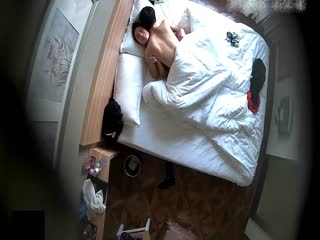 内射短發醫學生