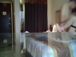 【好片分享】新搬家，漂亮邻居王女士给我热情的送馒头吃，被我用春药迷倒后操的嗷嗷叫 [20:24]