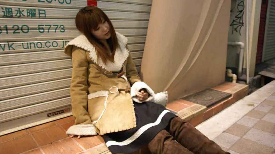 FC2PPV4330669 可愛萌妹讓人想把她立即推倒 中出膚白女大生 野外露出