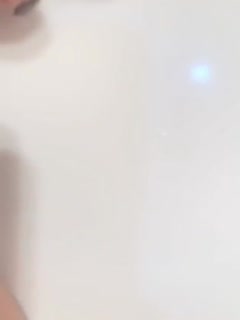 麻豆艾秋痴女诱惑！男大生打工初体验童贞遭强夺