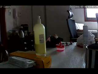 性爱巴士系列 还是那辆熟悉的巴士 路边哄骗少妇上车说蒙眼有惊喜 没想到惊喜是黑哥的大肉棒