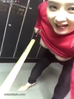 黑客破解家庭网络摄像头偷拍 健身教练和美女学员家中啪啪连干两炮