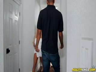 今日当铺原千人斩探花约良家短发嫩妹啪啪