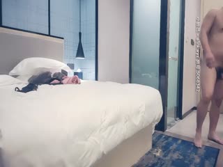 开裆黑丝，无套猛操，噗呲噗呲响