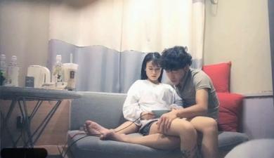 19歲美屄新人女體 上 私密大保健初體驗