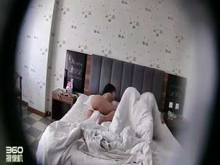 高跟白丝爆乳女神近拍淫语撩骚，掰开粉嫩小穴假屌疯狂爆插！