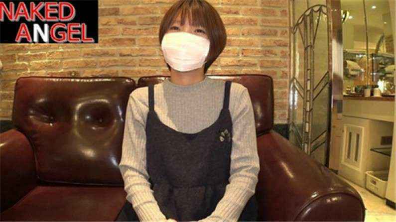 美乳眼镜反差婊学校宿舍偷情体育生口交骑乘