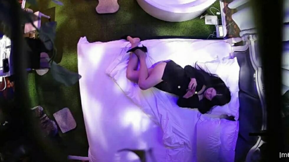 S级魔鬼身材福利姬【5XSQ】剧情作品，足交性爱，MJ处男弟弟，对话刺激