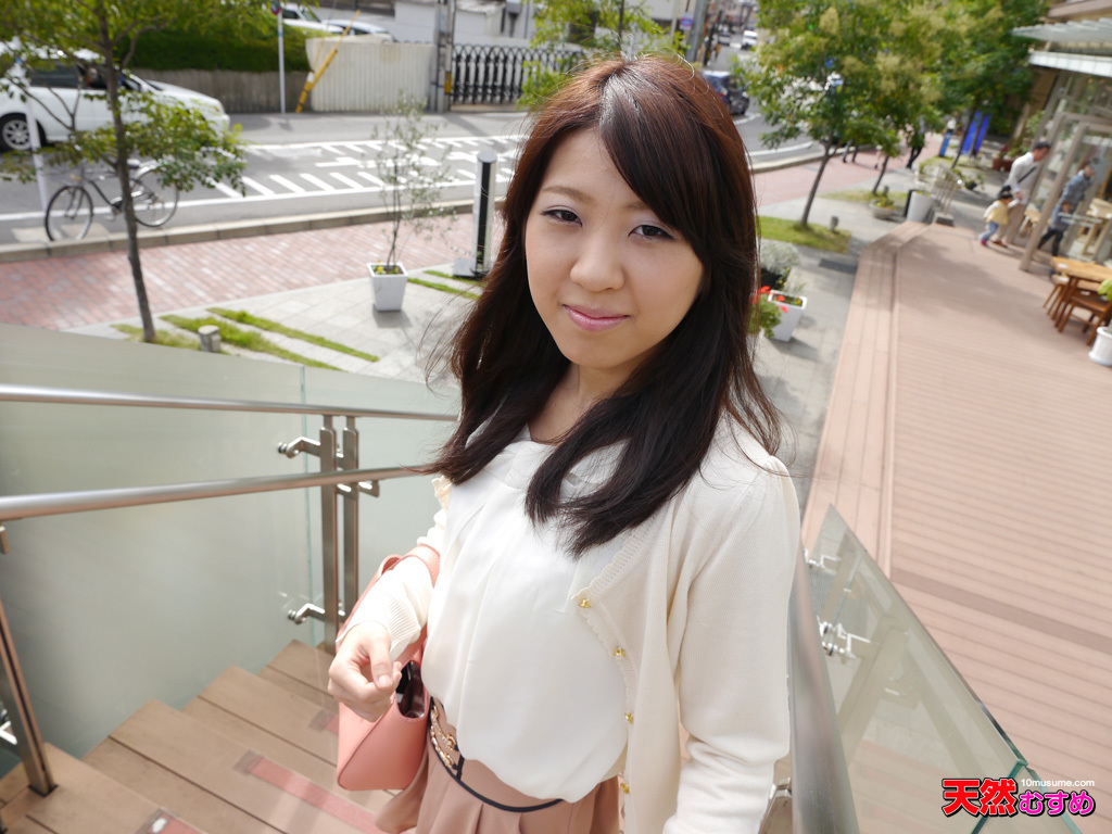 移除马赛克 ACHJ079 我想被前名人那巨大的I罩杯胸部压碎。