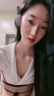 高颜值女友，清纯动人 男人最幸福的时刻就是早晨被女友口醒！