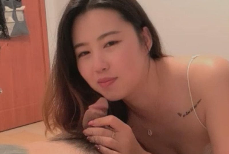 Mosaic MIDA441 操你的继母 Himari 一个丰满的继母拯救的Q杯乳交性生活，她愿意接受一切，让你射精