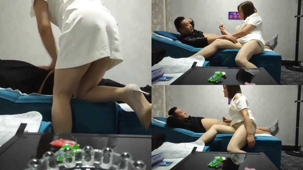 发现媳妇出轨了_媳妇还不知道_我受不了了_给我推一会儿_躲在衣柜里拍下媳妇与人出轨的视频