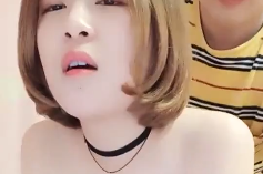 MCY0132 漂亮可爱的女孩被她的兄弟操并让她射精