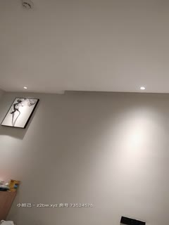 国模私拍泄密！【小淇】大尺度公园露出拍摄女体艺术，抚媚勾人的眼神特别想要进入征服她